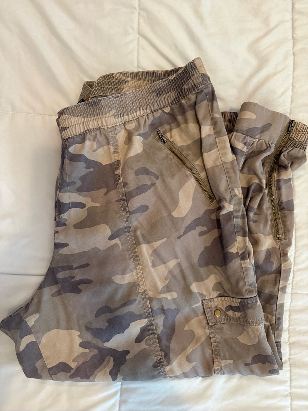 Lane Bryant Camo Jogger Cargo Pants Plus Size 18/20 - Picture 4 of 5